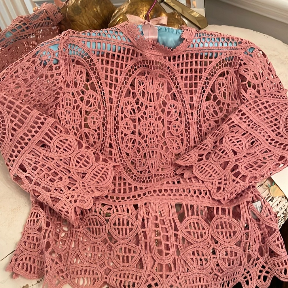 NWT Mauve pink crochet MELE E PERE top with 3/4 length sleeves.